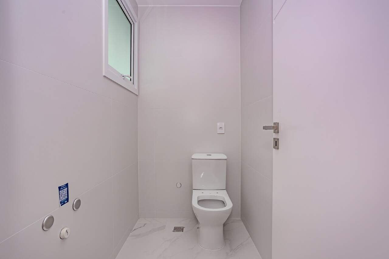 Apartamento à venda no Pioneiros: 