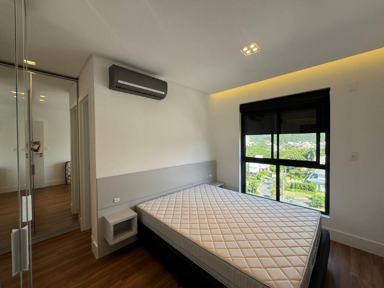 Apartamento para aluguel no Praia Brava de Itajaí: 