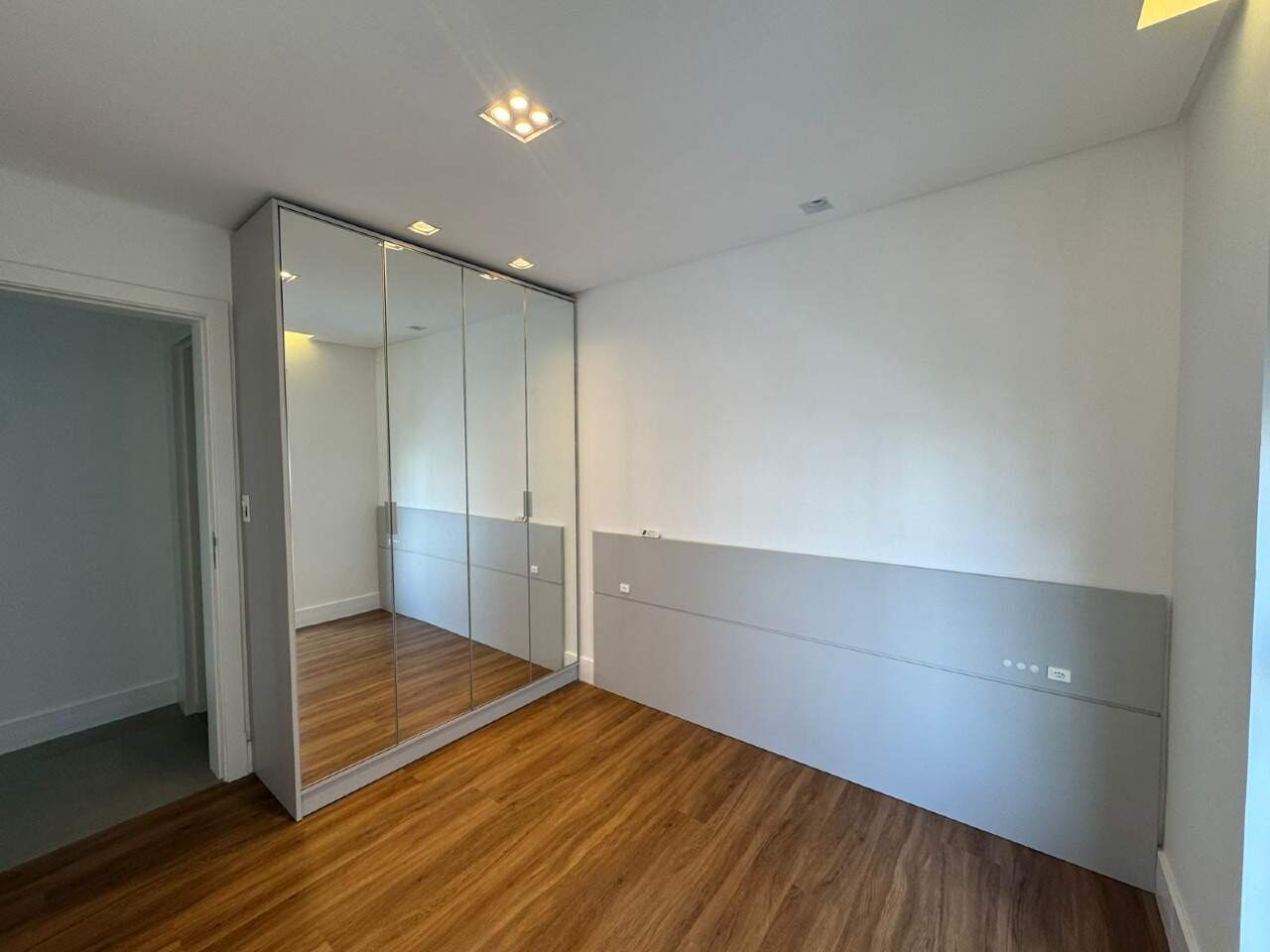Apartamento para aluguel no Praia Brava de Itajaí: 