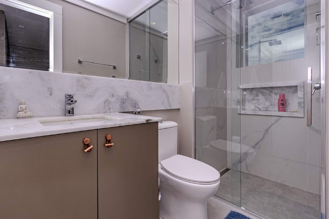 Apartamento à venda no Pioneiros: 
