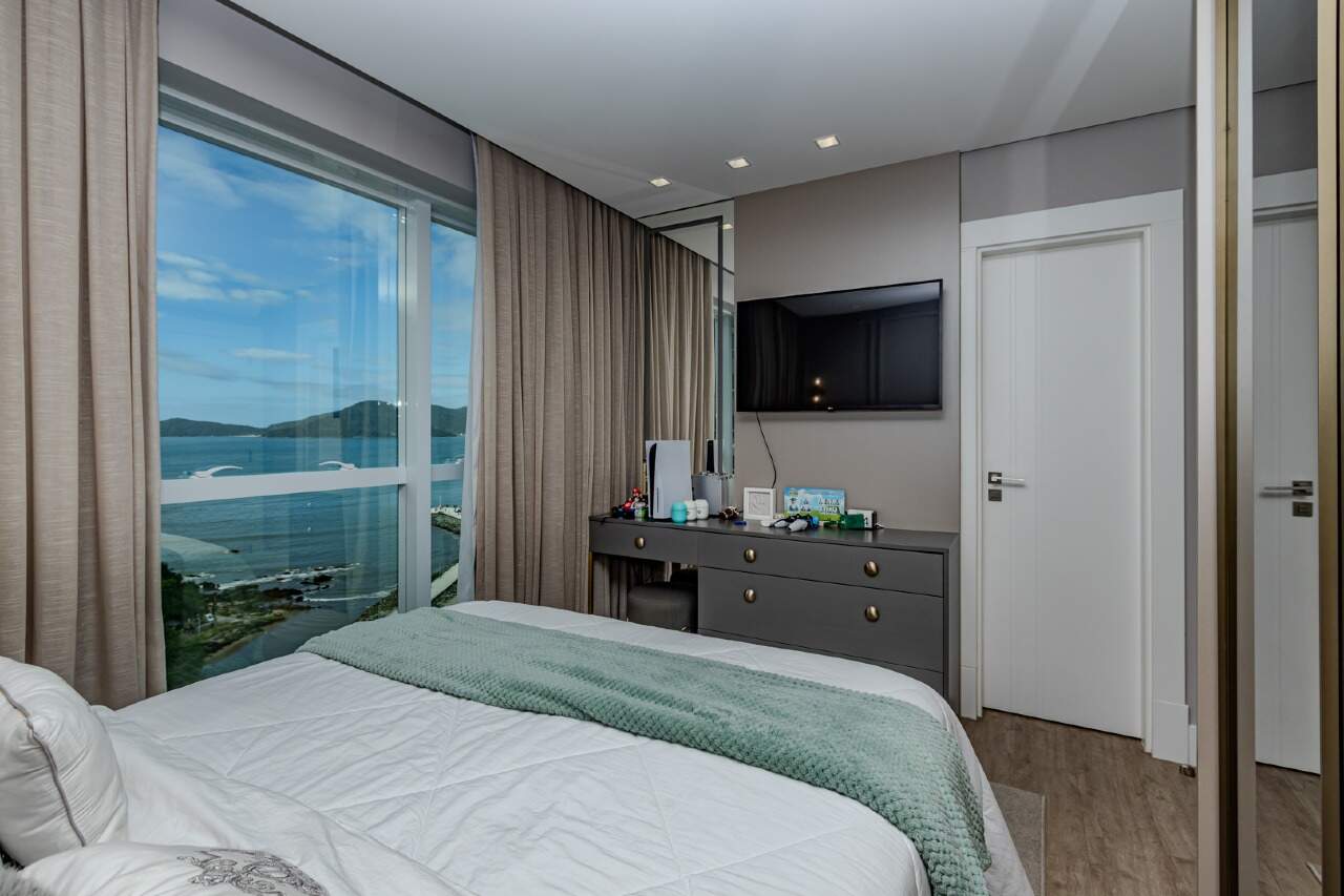 Apartamento à venda no Pioneiros: 