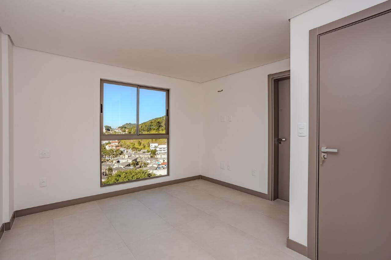 Apartamento à venda no Praia Brava: 