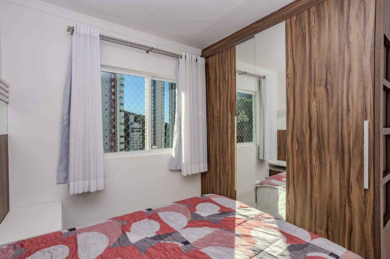 Apartamento à venda no Pioneiros: