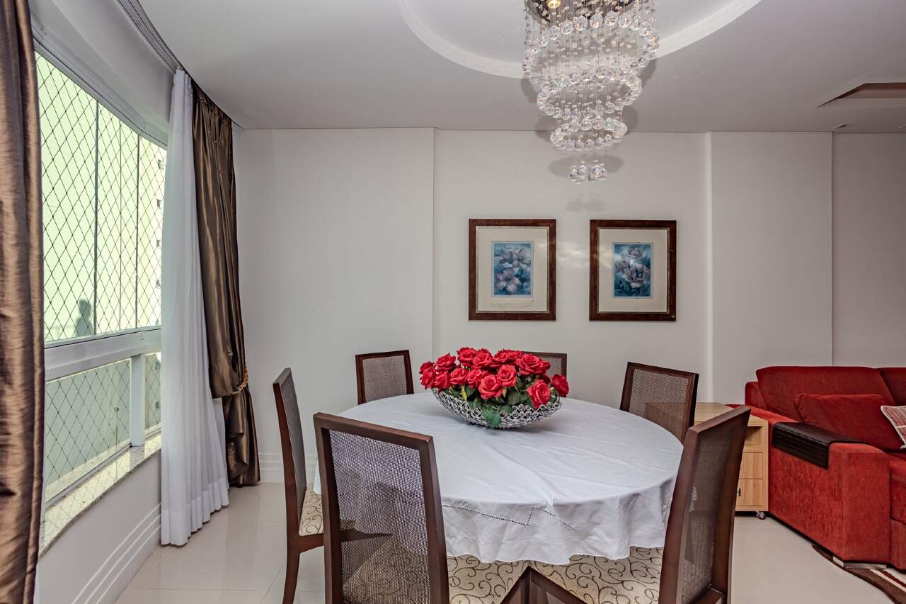 Apartamento à venda no Pioneiros: