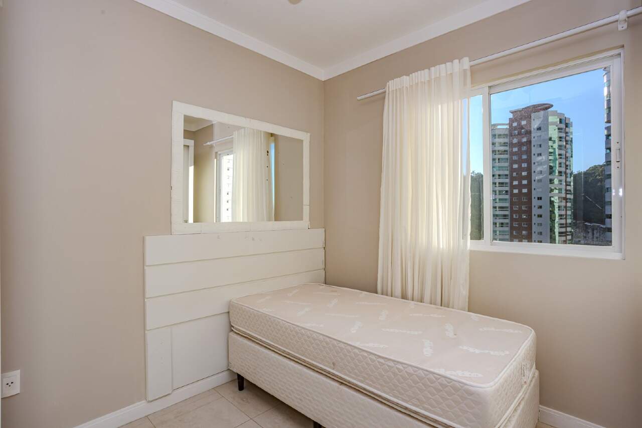 Apartamento à venda no Pioneiros: