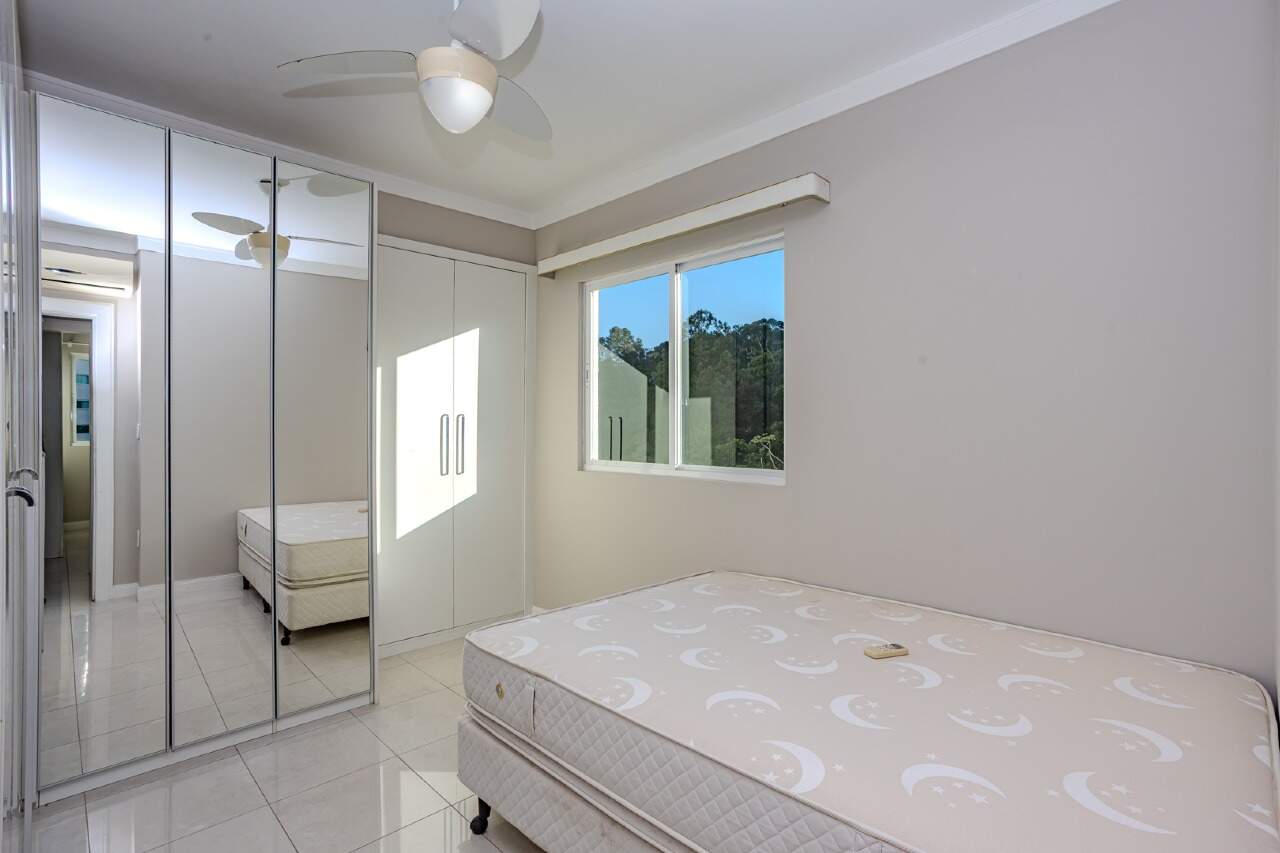 Apartamento à venda no Pioneiros: