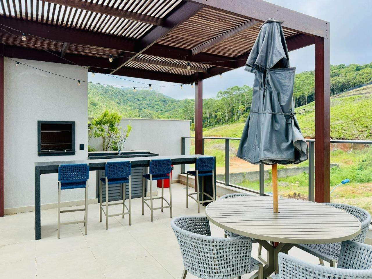 Apartamento para aluguel no Praia Brava: 
