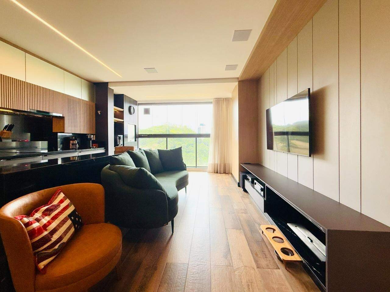 Apartamento para aluguel no Praia Brava: 