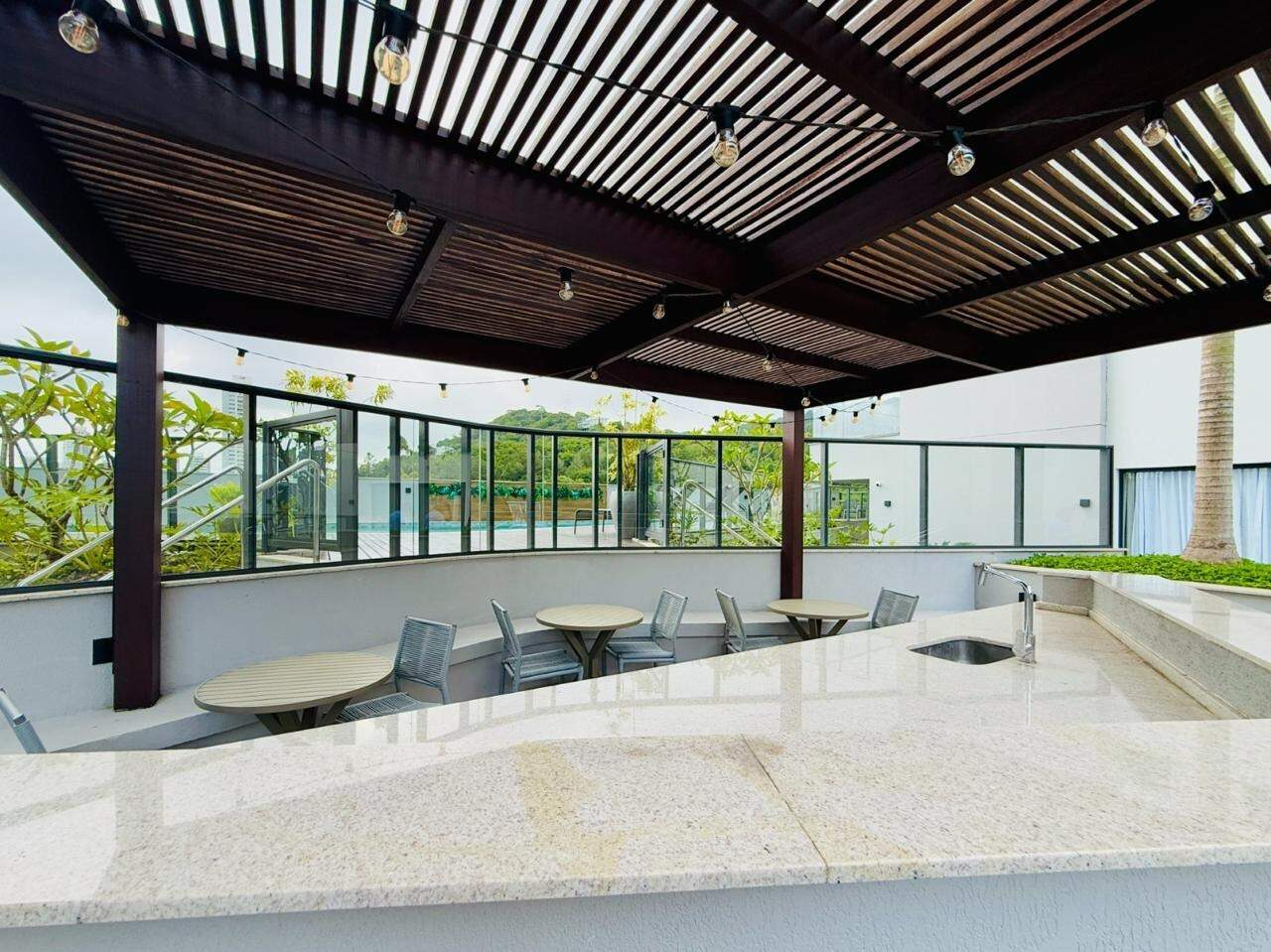 Apartamento para aluguel no Praia Brava: 