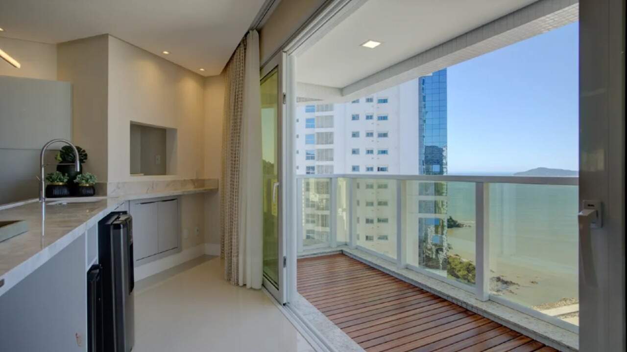 Apartamento à venda no Pioneiros: 