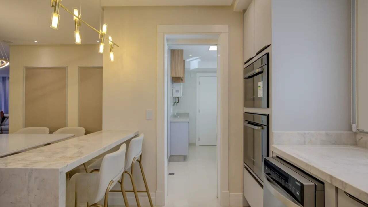 Apartamento à venda no Pioneiros: