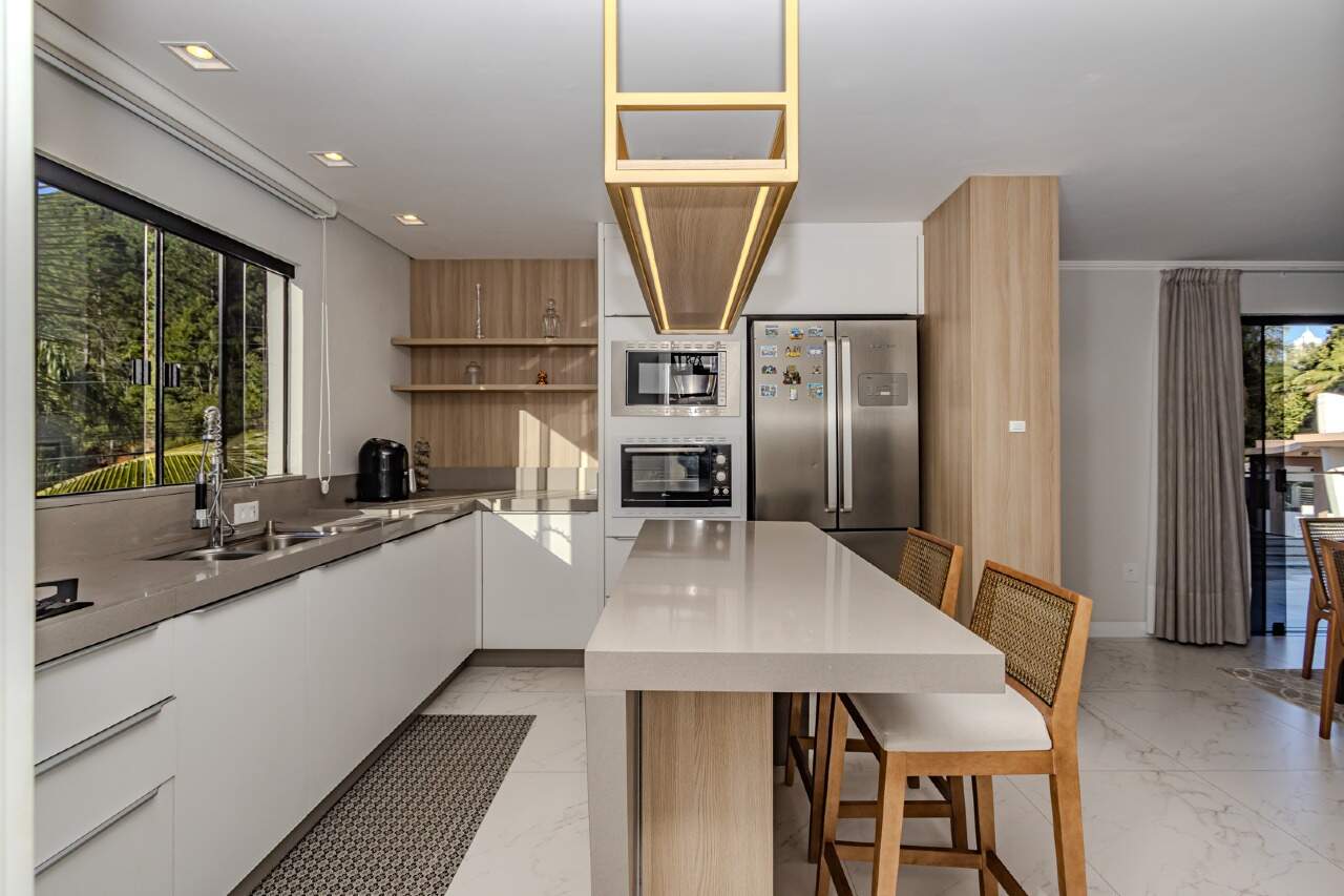 Casa de Condomínio para aluguel no Ariribá: