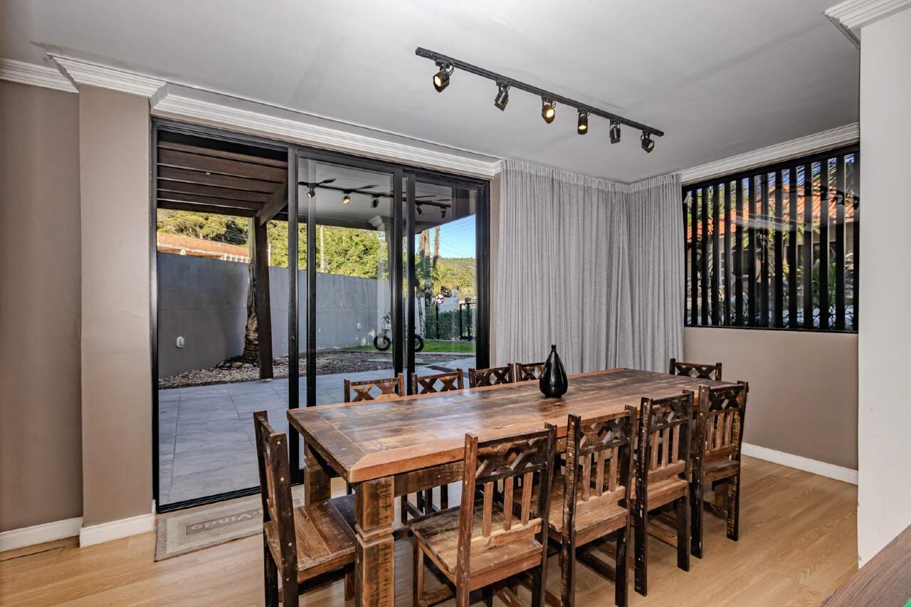 Casa de Condomínio para aluguel no Ariribá: