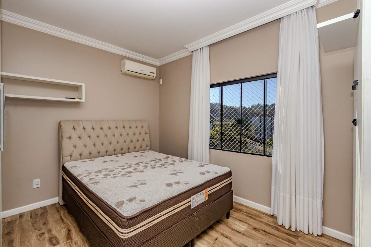 Casa de Condomínio para aluguel no Ariribá: