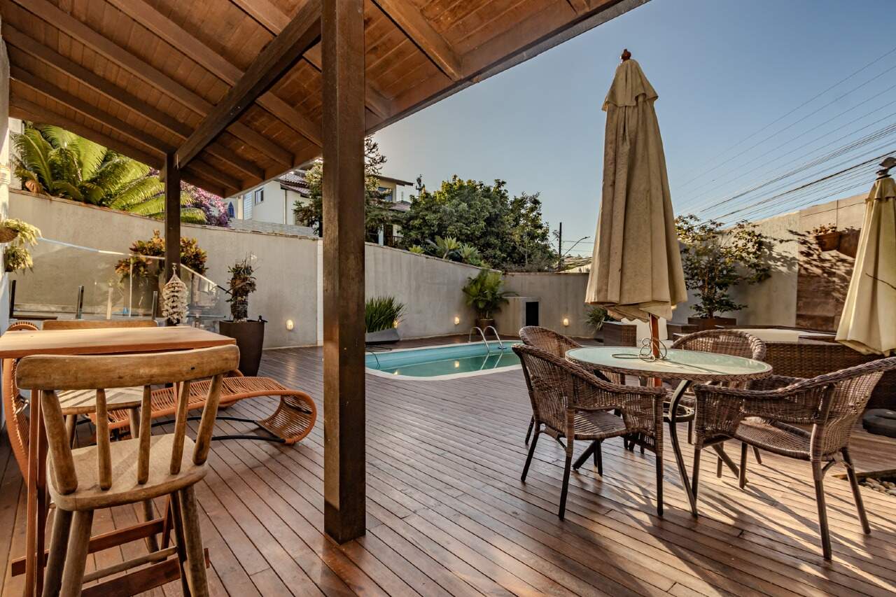 Casa de Condomínio para aluguel no Ariribá: 