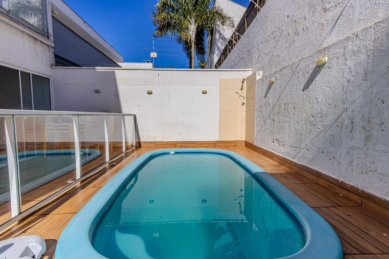 Casas para aluguel no Praia dos Amores: 