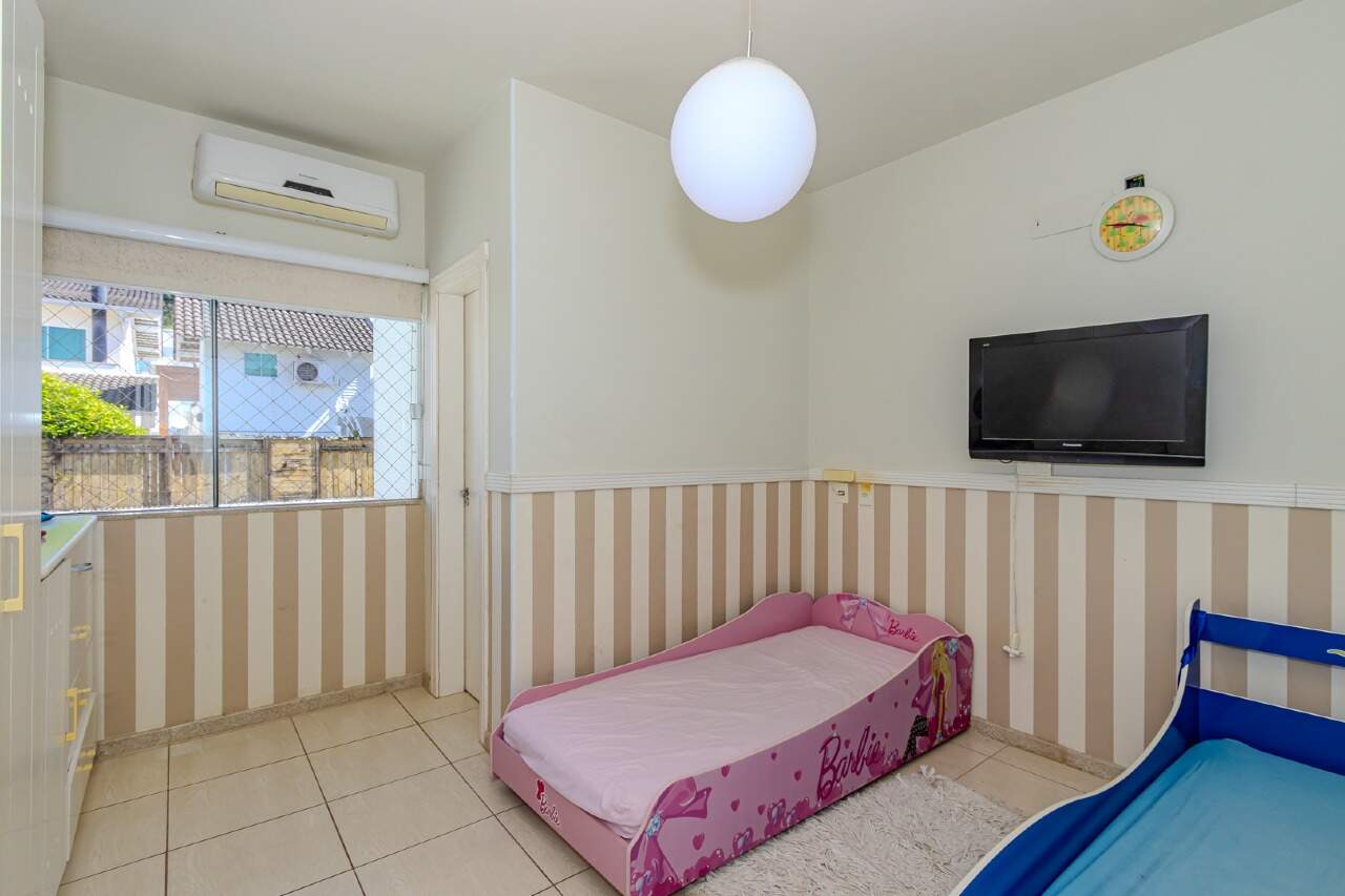 Casas para aluguel no Praia dos Amores: 