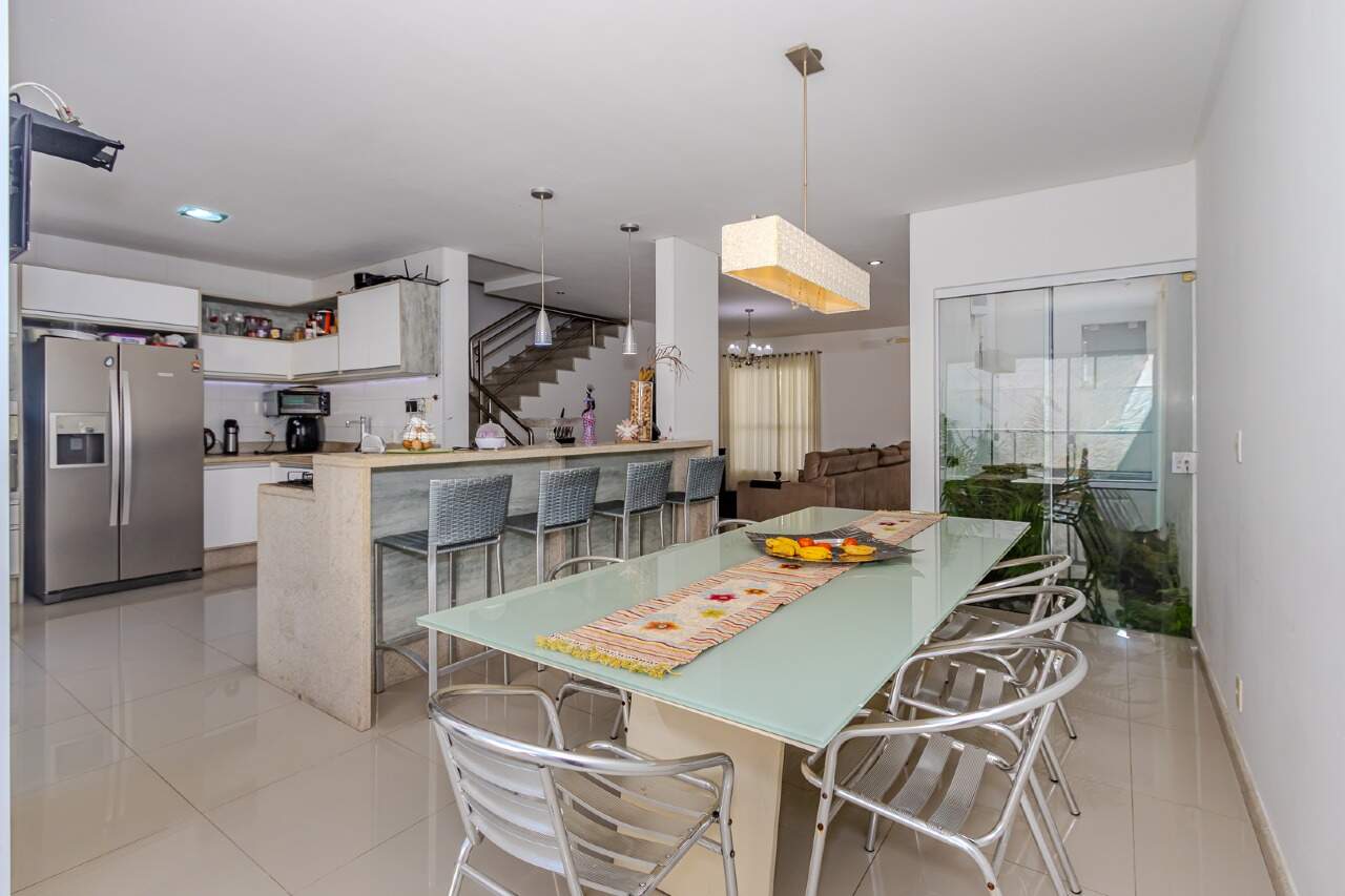 Casas para aluguel no Praia dos Amores: 