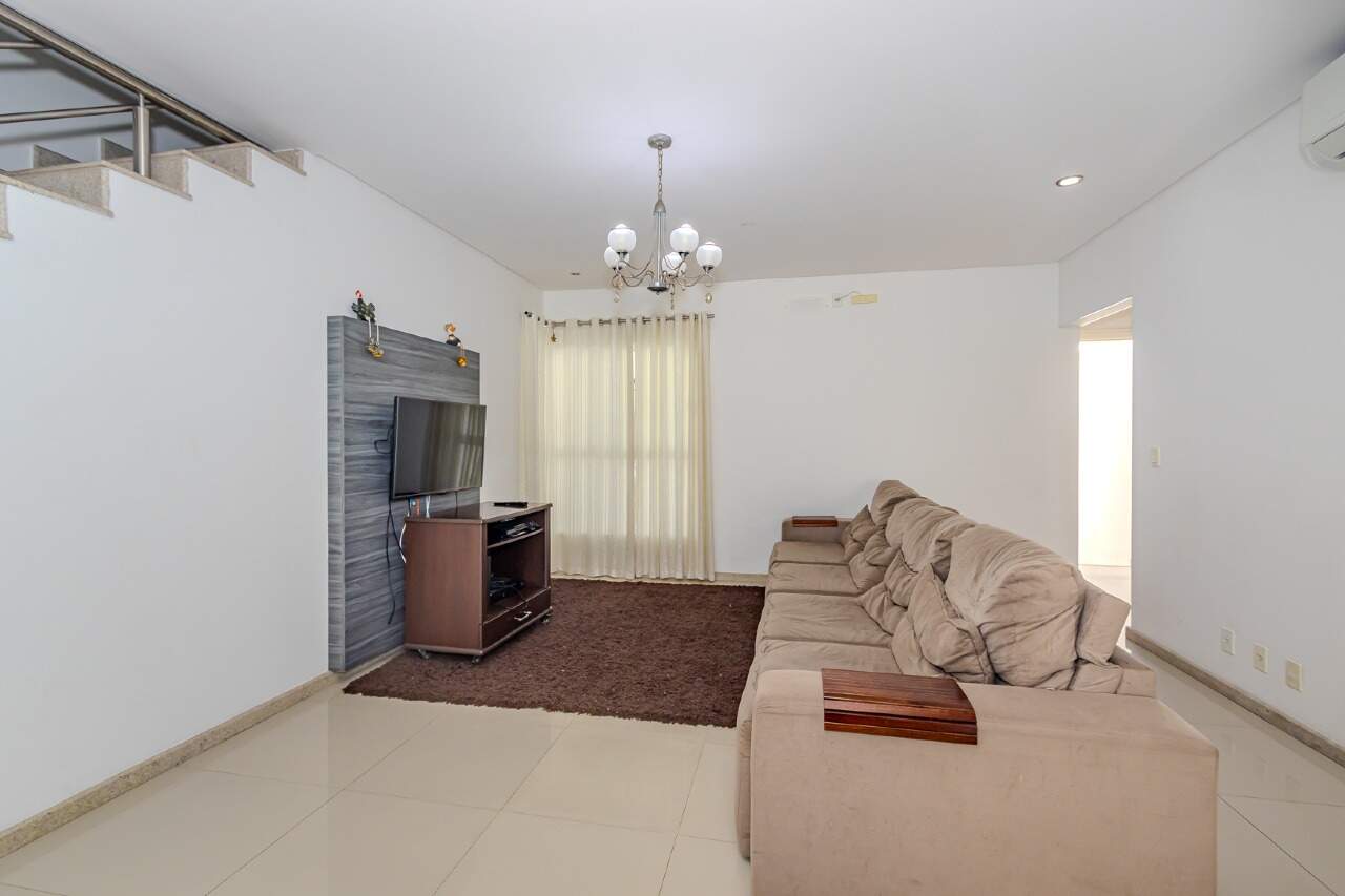 Casas para aluguel no Praia dos Amores: 
