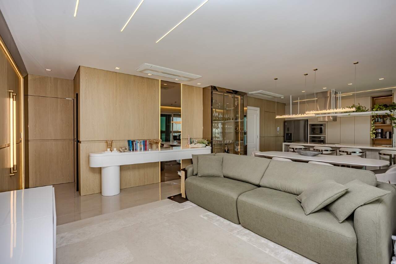 Apartamento à venda no Pioneiros: 