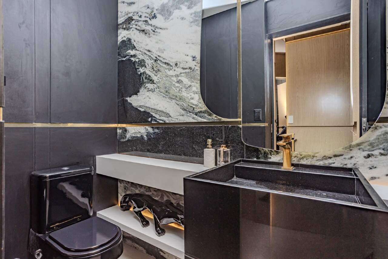 Apartamento à venda no Pioneiros: 