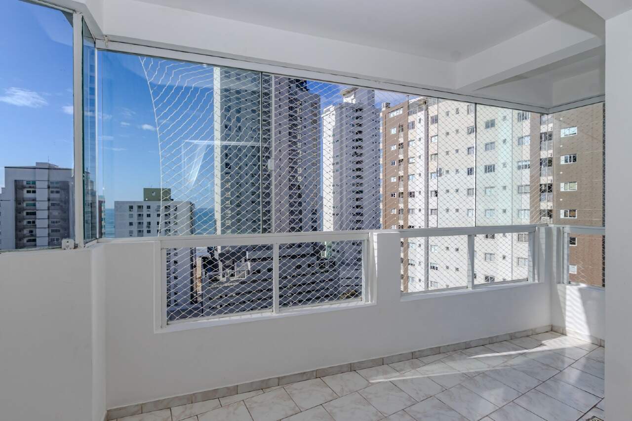 Apartamento à venda no Pioneiros: 