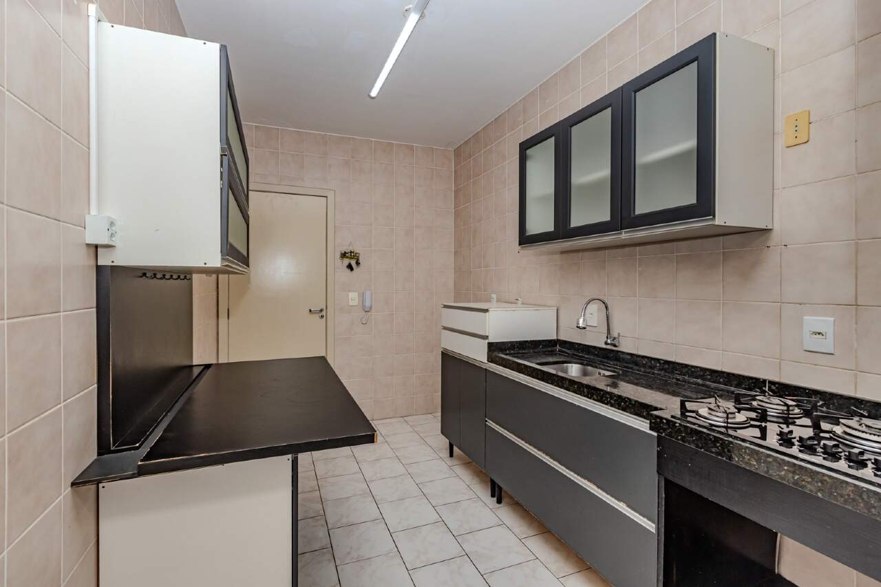 Apartamento à venda no Pioneiros: 
