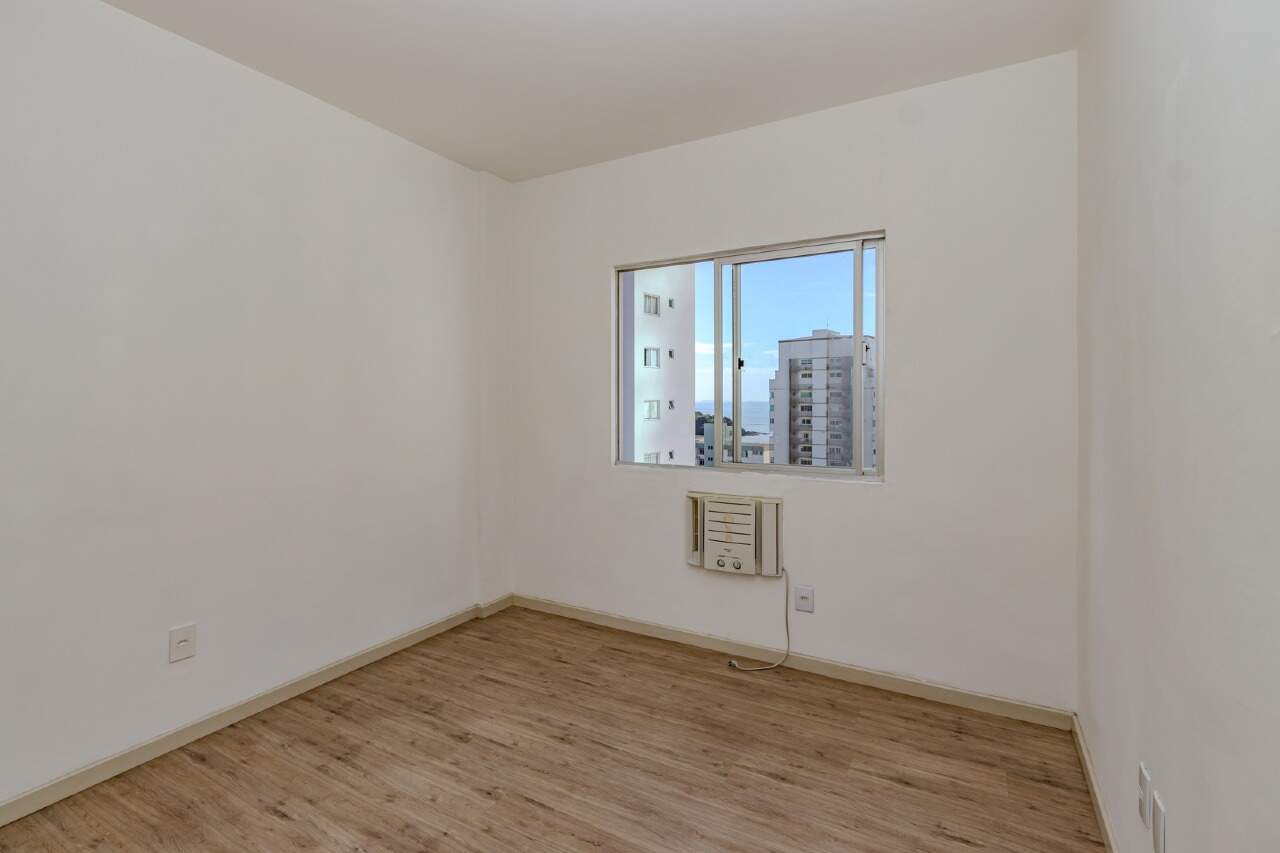 Apartamento à venda no Pioneiros: 