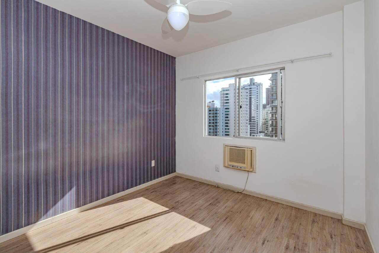 Apartamento à venda no Pioneiros: 