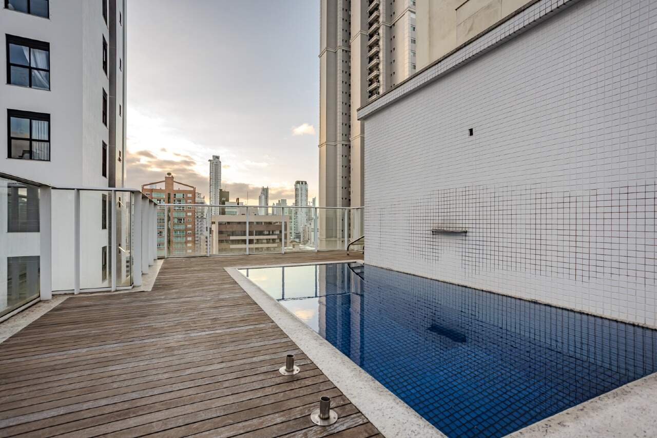 Apartamento diferenciado à venda no Centro: 