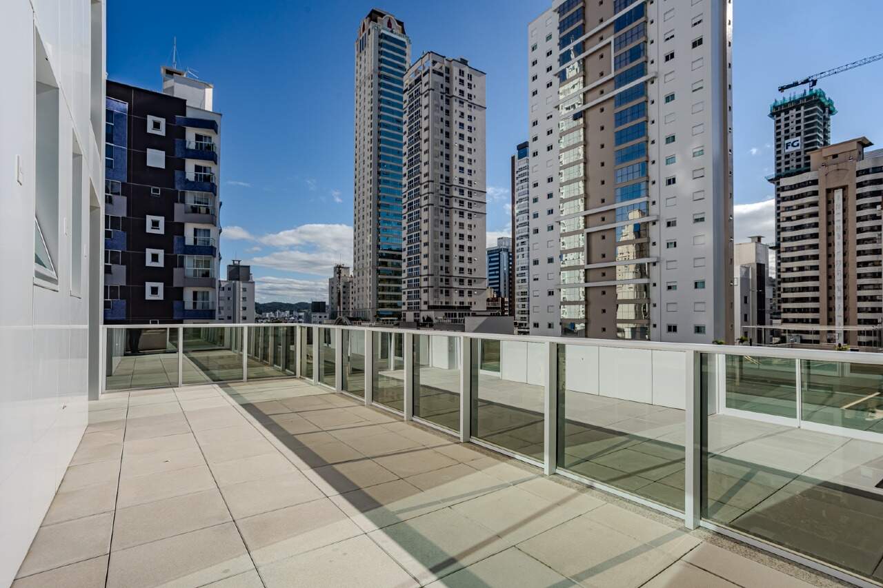 Apartamento diferenciado à venda no Centro: 