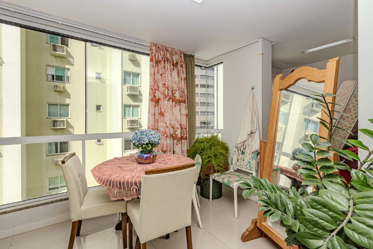 Apartamento diferenciado à venda no Centro: 