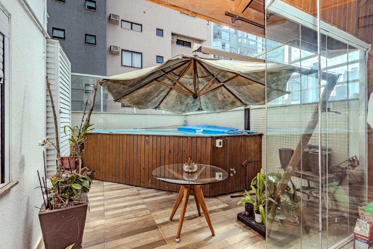 Apartamento diferenciado à venda no Centro: 