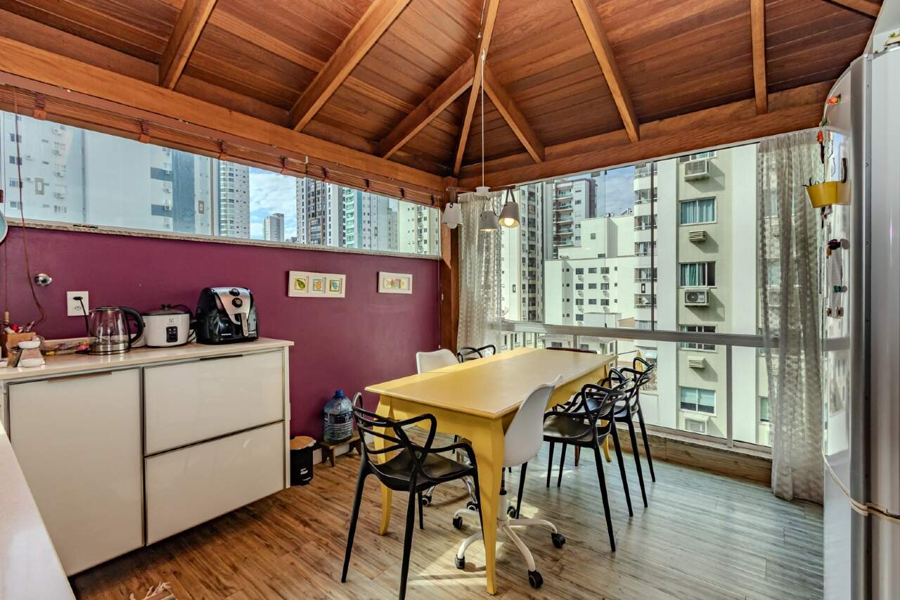 Apartamento diferenciado à venda no Centro: 