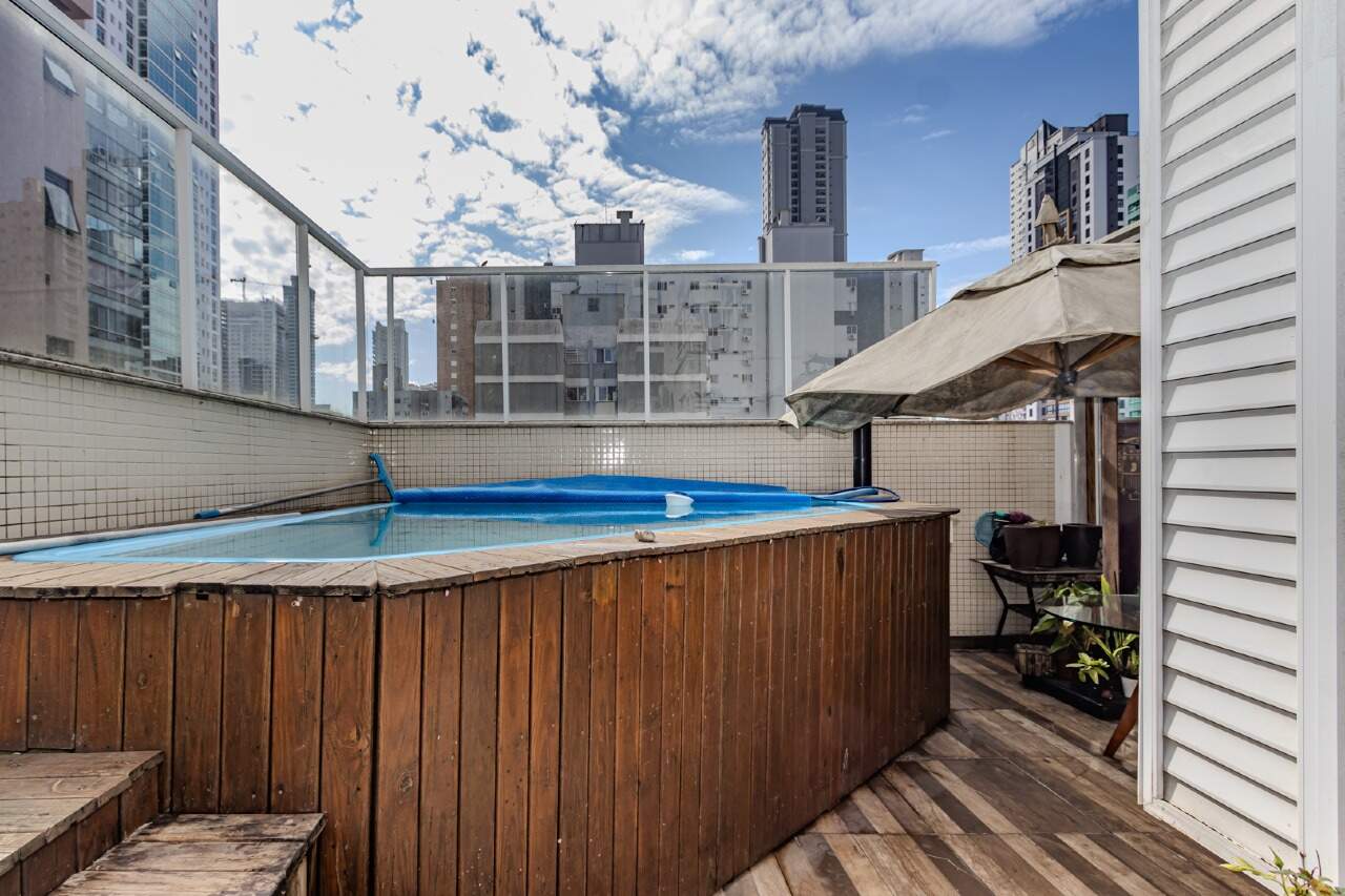 Apartamento diferenciado à venda no Centro: 