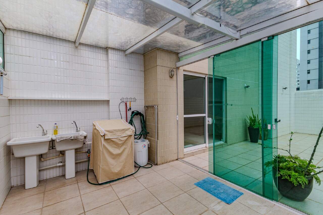 Apartamento diferenciado à venda no Centro: 