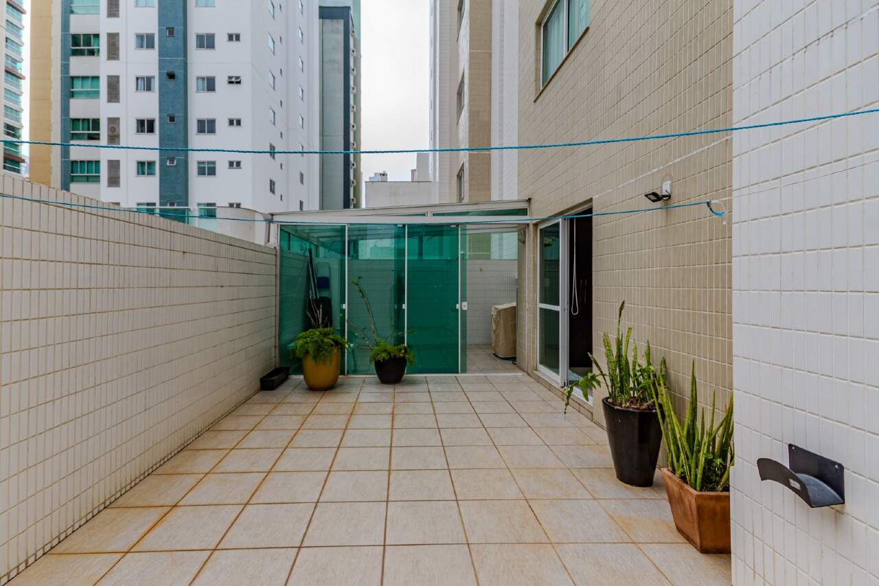 Apartamento diferenciado à venda no Centro: 