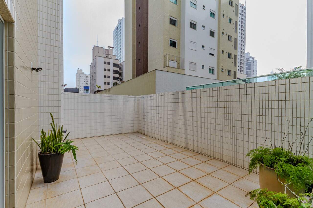 Apartamento diferenciado à venda no Centro: 