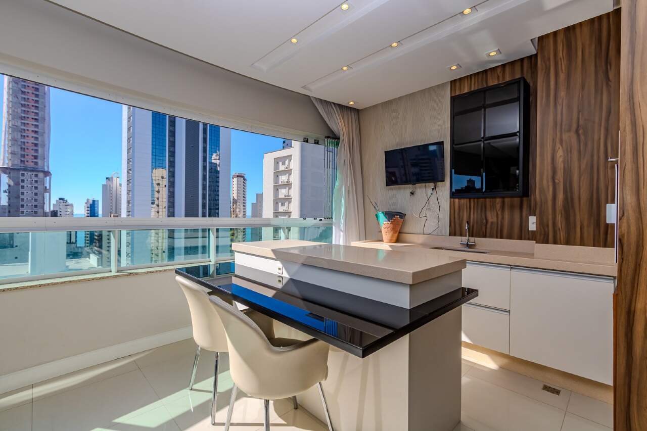 Apartamento para aluguel no Centro: 