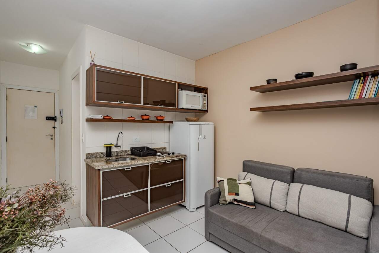 Apartamento à venda no Pioneiros: 