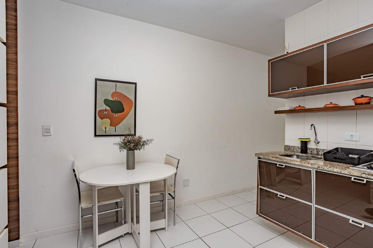Apartamento à venda no Pioneiros: 