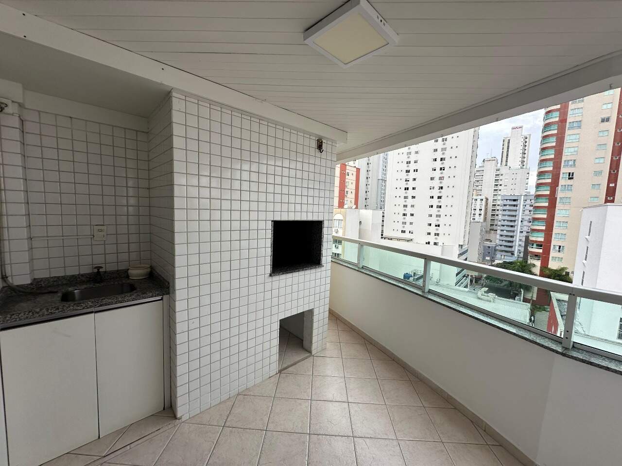 Apartamento para aluguel no Centro: 