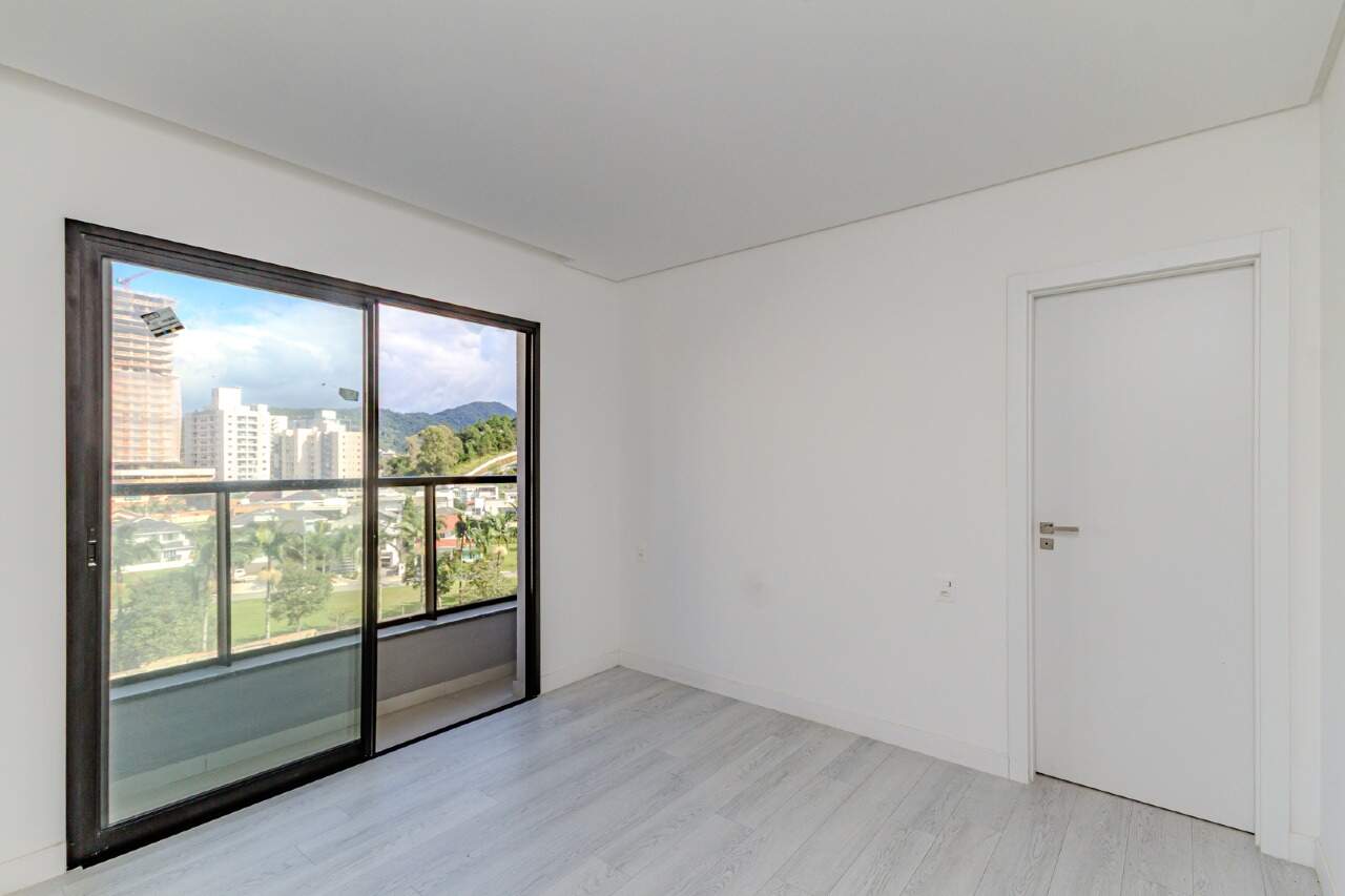Apartamento à venda no Praia Brava: 
