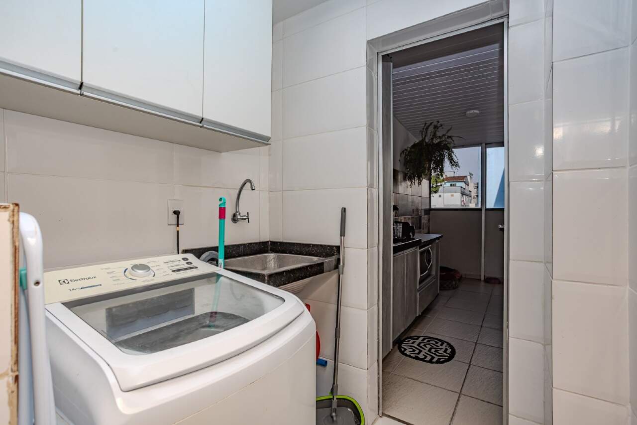 Apartamento diferenciado à venda no Centro: 