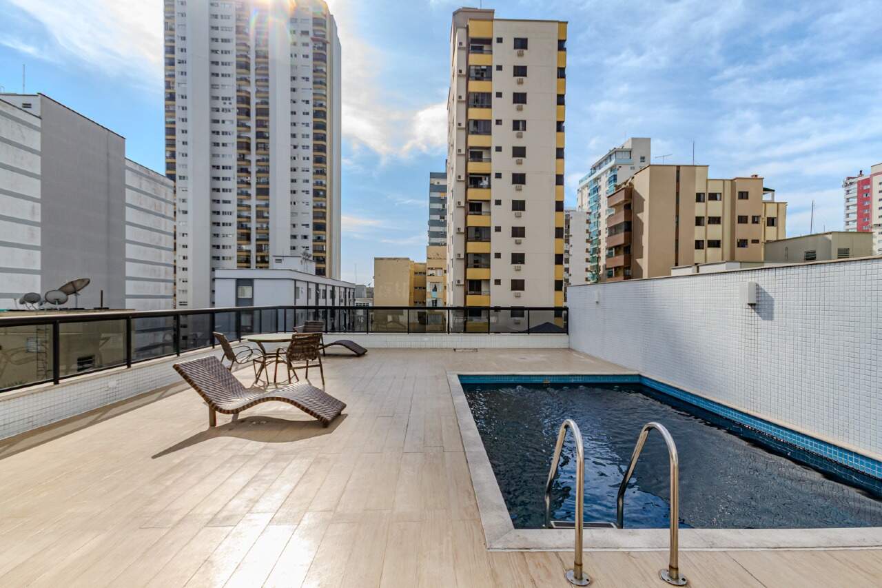 Apartamento diferenciado à venda no Centro: 