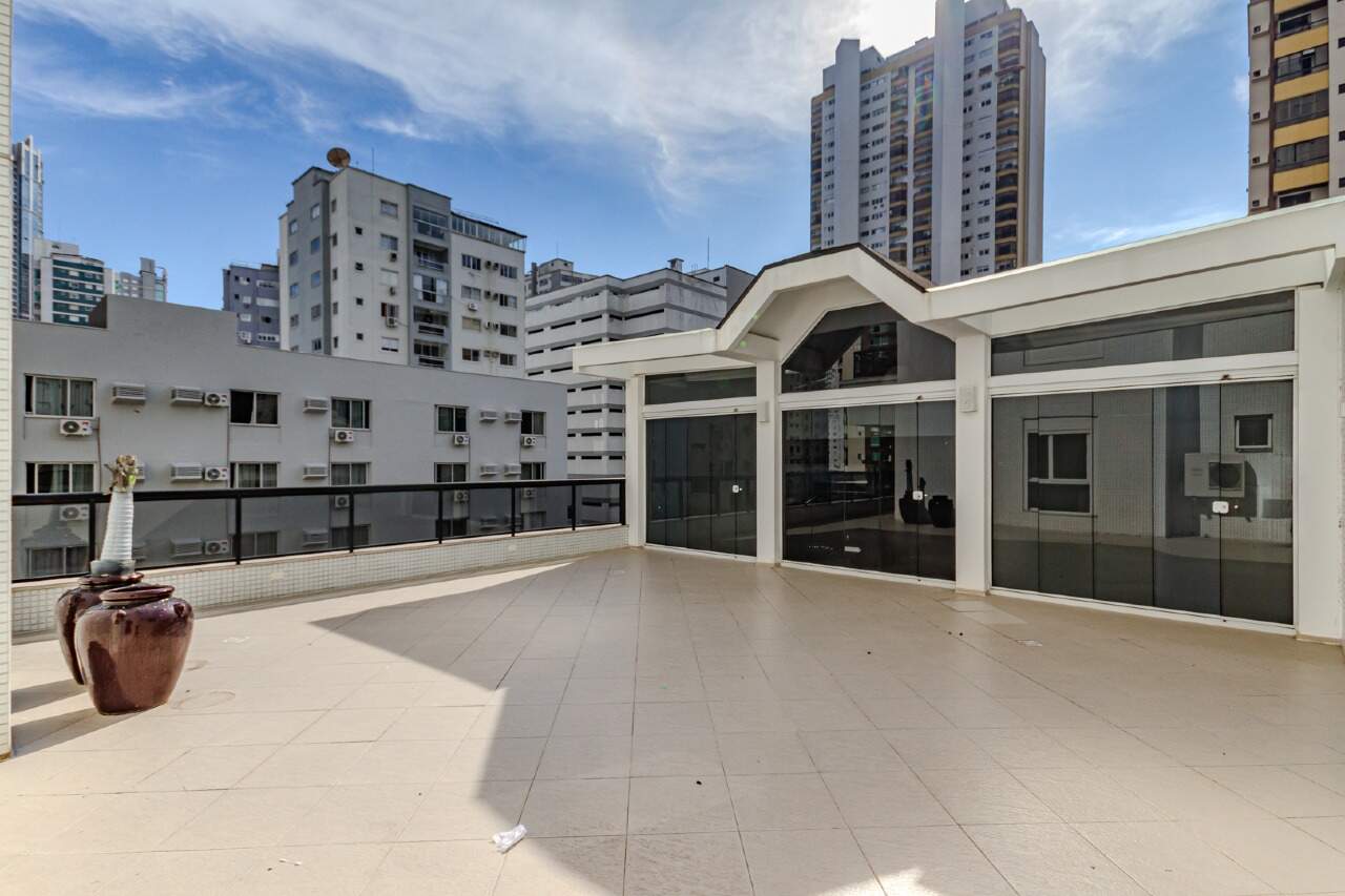 Apartamento diferenciado à venda no Centro: 