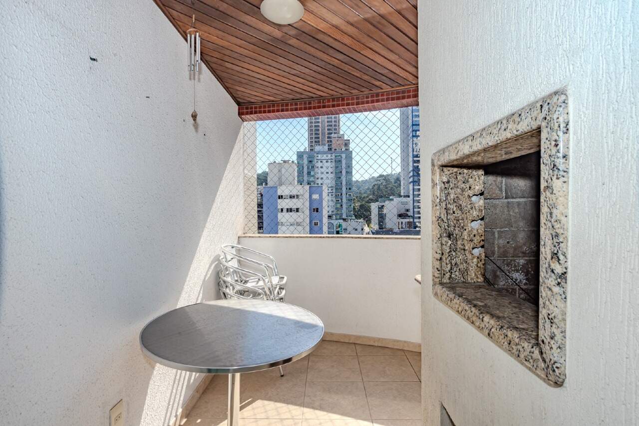 Apartamento à venda no Pioneiros: