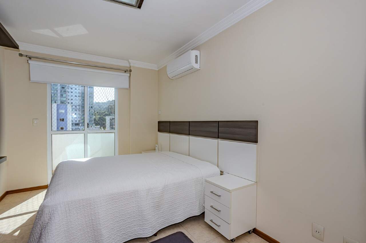 Apartamento à venda no Pioneiros: