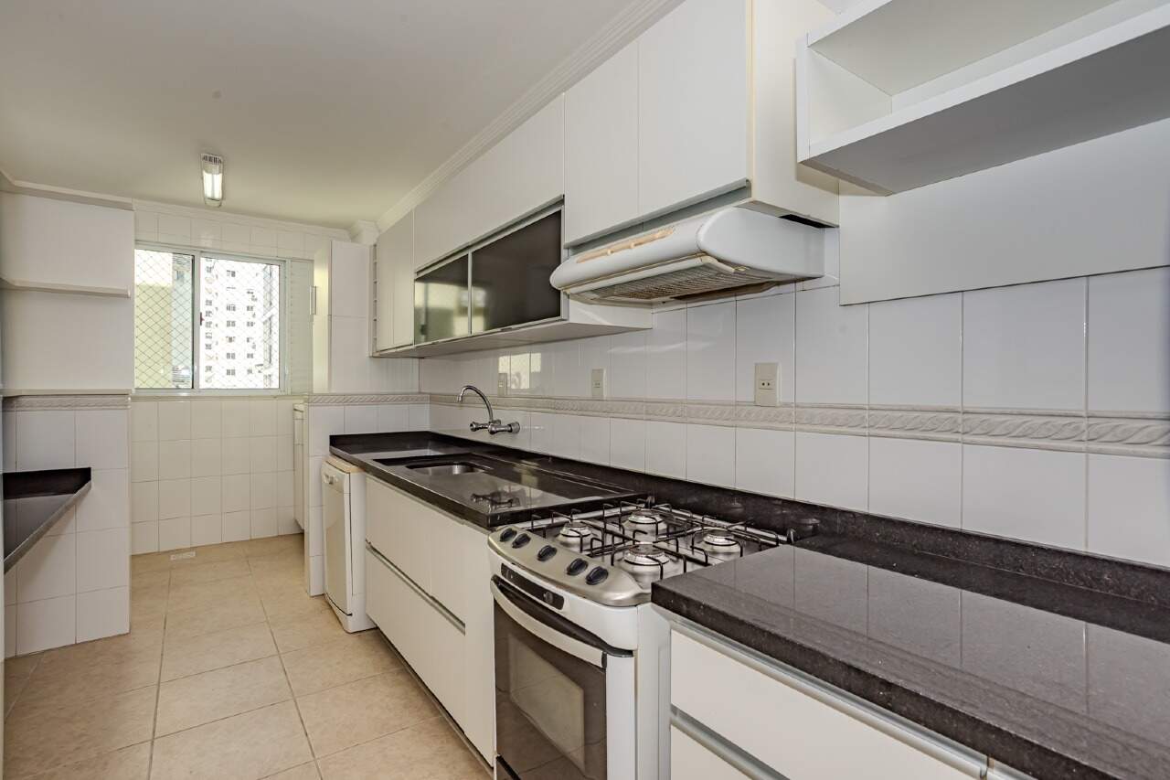 Apartamento à venda no Pioneiros: