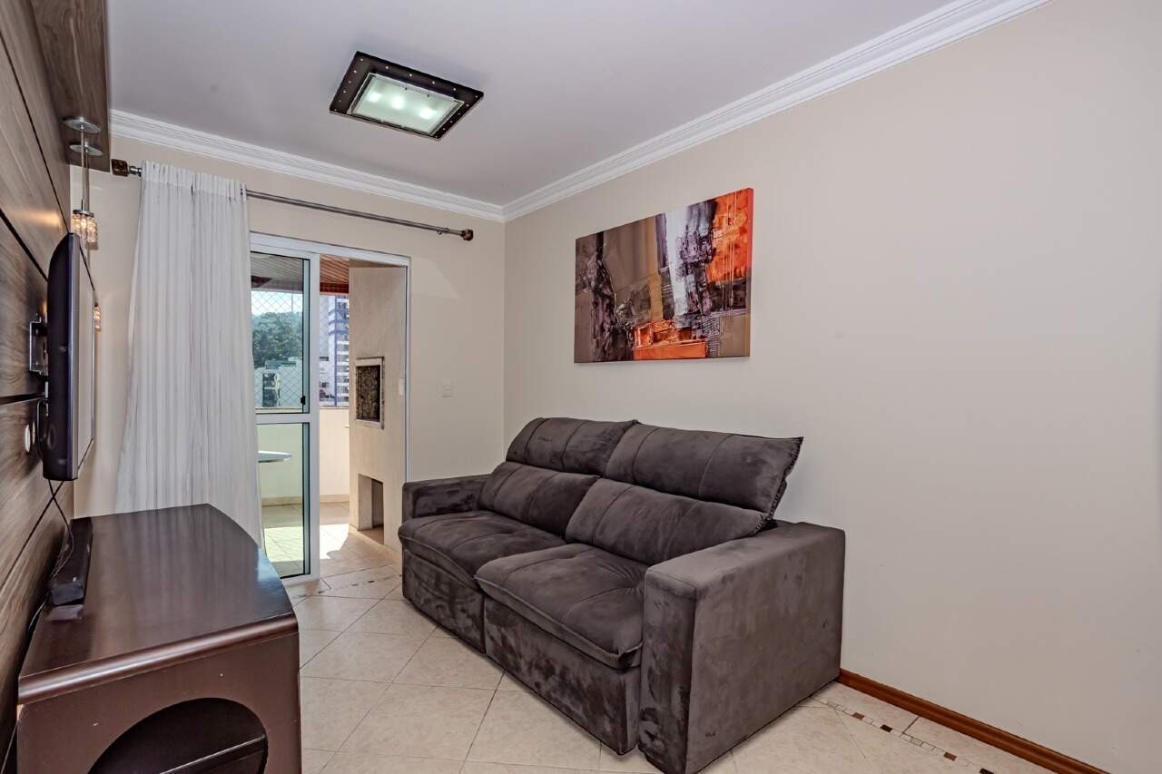 Apartamento à venda no Pioneiros: